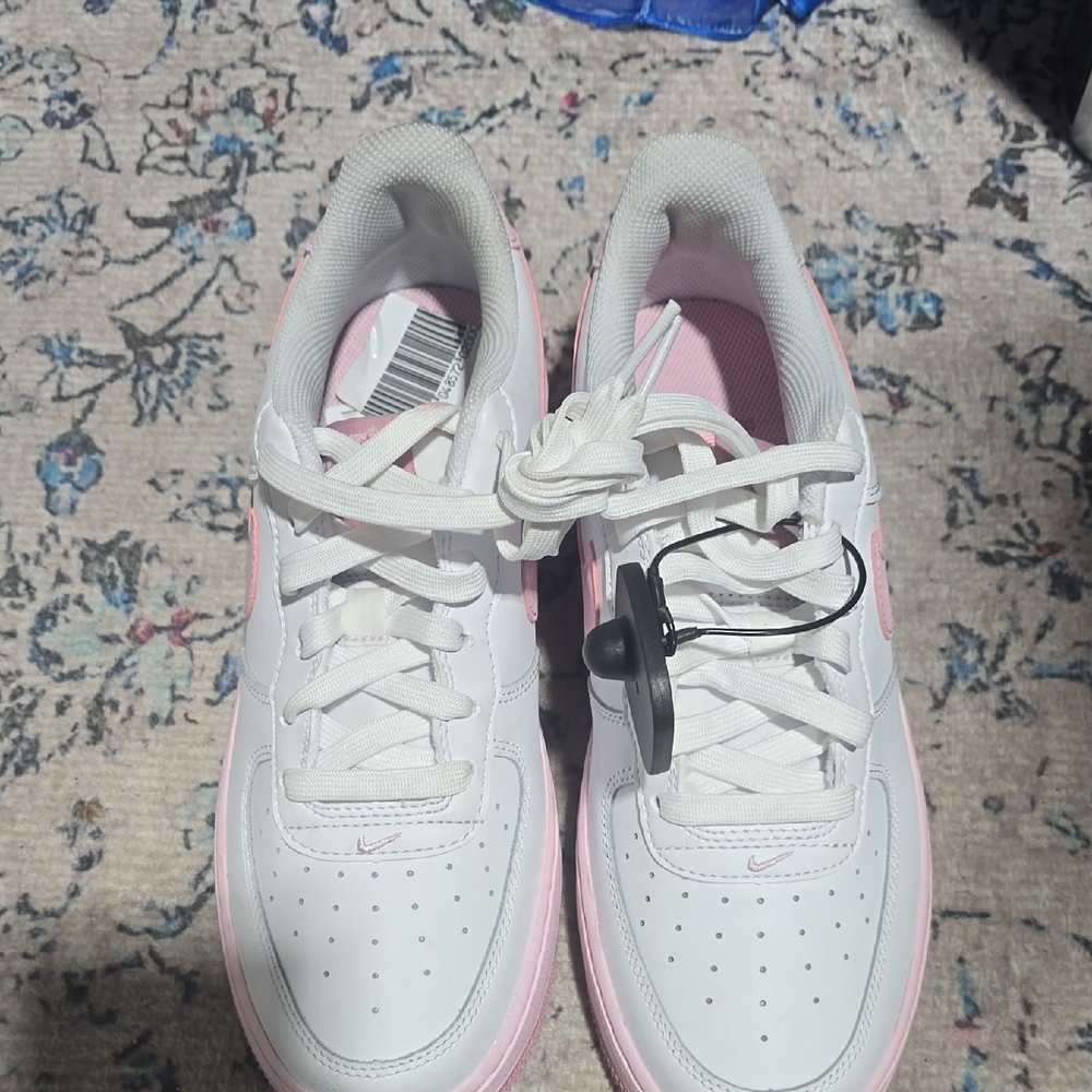 Nike White and Pink Women's Sneakers